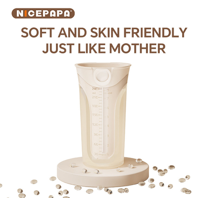 NICEPAPA FLIP-CAP Durable BPA-Free Grado alimenticio botella de silicona para bebés escala hueca agarre fácil (agujero cruzado M)
